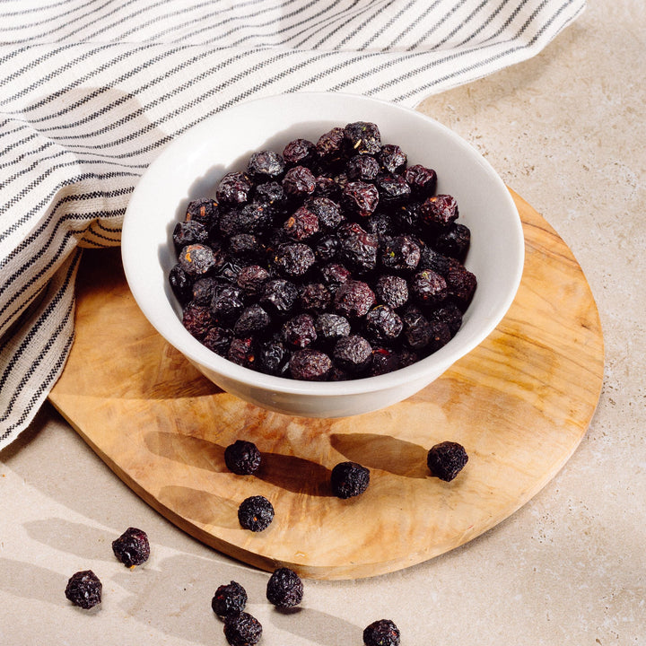 Crunchy organic freeze-dried blueberries with natural blueberry flavor.