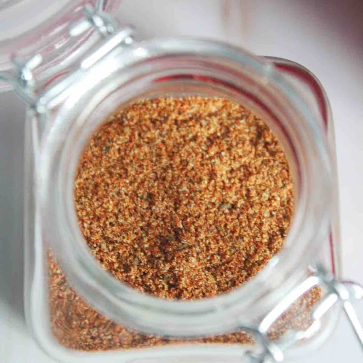 Organic Chicken Spice Blend made with premium organic herbs and spices.