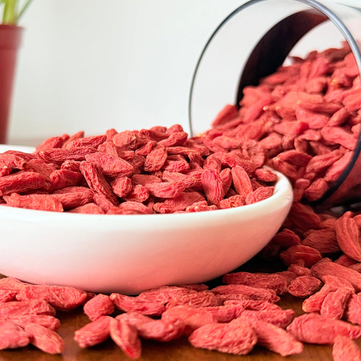 Certified organic goji berries, sun-dried and antioxidant-rich, ideal for health-conscious home pantries