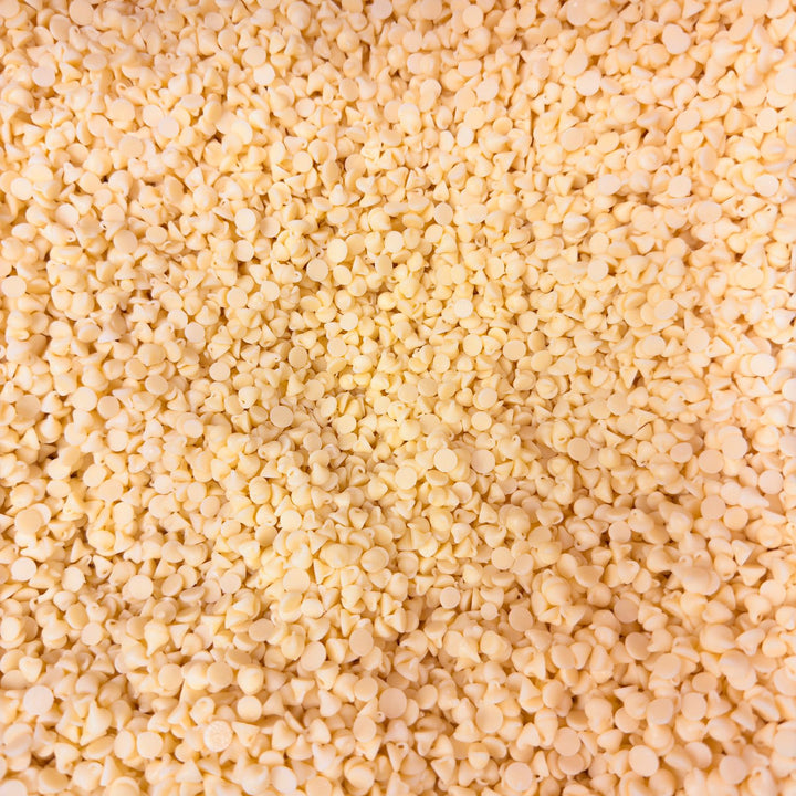 Smooth and creamy organic white chocolate chips for baking and desserts