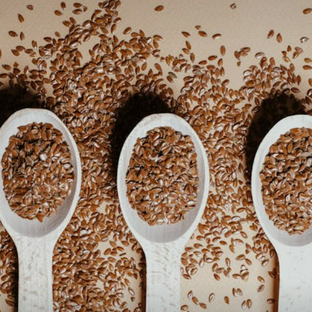 Organic golden flax seeds whole, rich in omega-3 and fiber, perfect for baking, smoothies, and nutritious meals – Purely Organic Foods