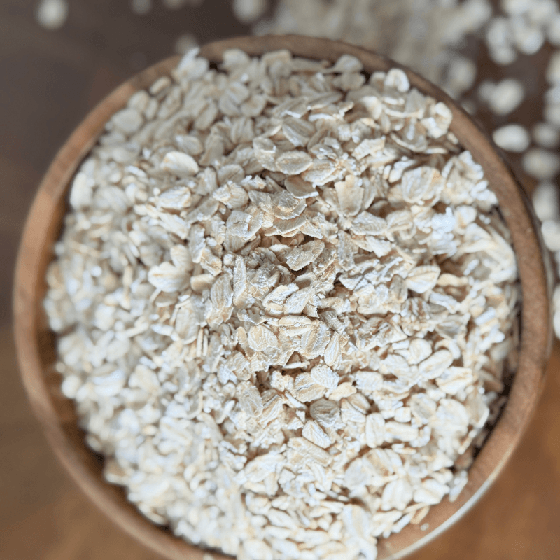 Organic thick-cut rolled oats with a dense texture, ideal for slow-cooked oatmeal or baking"

"Regular style organic oats rolled thick for a chewy, wholesome texture in breakfast bowls and recipes"